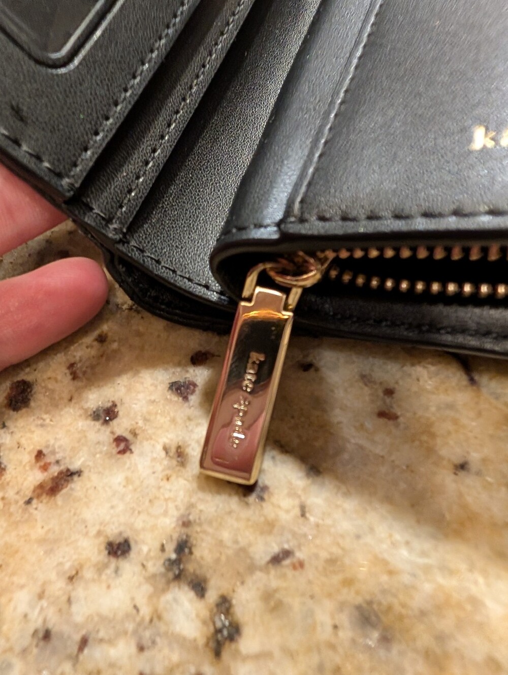 Kate Spade New York Black Leather Compact Quilted Wallet Like New - Picture 7 of 8
